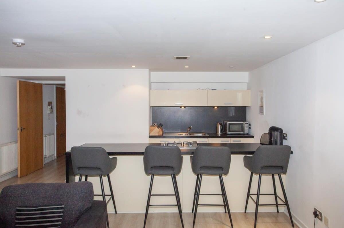 City Centre Apartment W Parking & Hyperoptic Wifi Glasgow Exterior photo